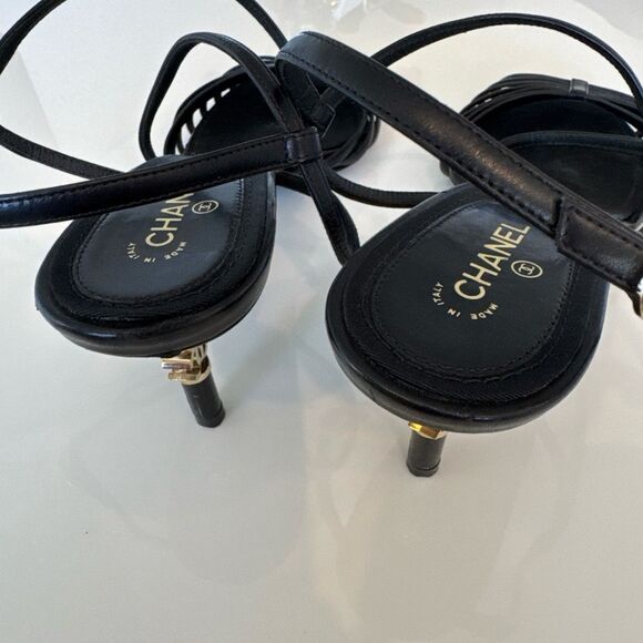 Chanel EU 40 Black Leather Strappy Sandal Heels CC Logo Charm Y2K Authentic - Picture 6 of 10